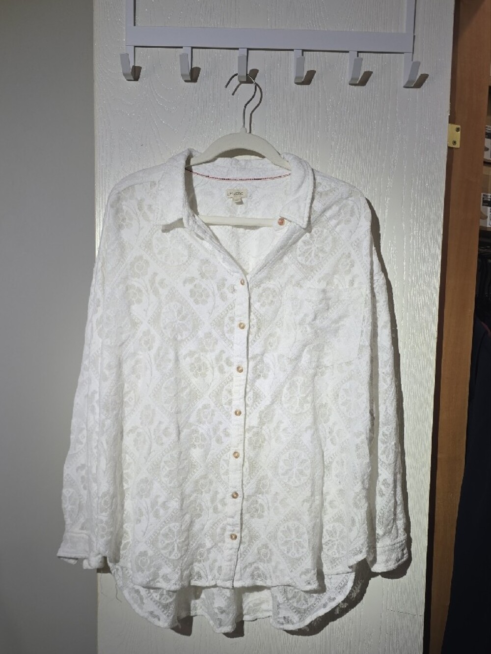 Pilcro XL Button Top - Picture 2 of 9